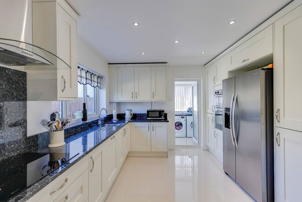 Additional image 17 of 4 bed detached house for saleWern Fawr Lane, Old St Mellons, Cardiff CF3
