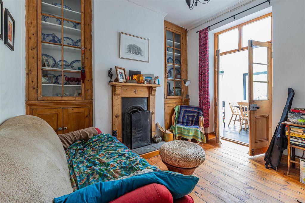 Additional image 4 of 4 bed property for saleSevern Grove, Pontcanna, Cardiff CF11