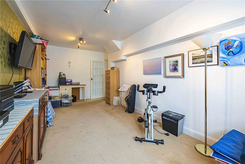 Additional image 7 of 4 bed detached house for saleDarrs Lane, Northchurch, Berkhamsted, Hertfordshire HP4