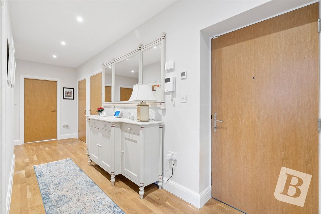 Additional image 15 of 2 bed flat for saleDeyncourt Gardens, Upminster RM14