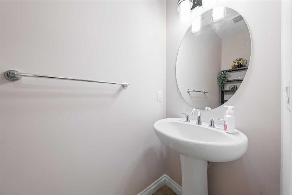 Additional image 6 of 529 Saddlelake Drive NE, Calgary, AB, T3J 0R8