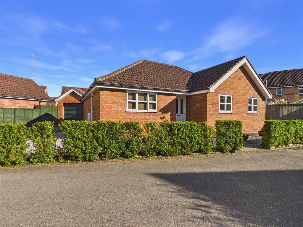 3 bed detached bungalow for saleWrygarth Avenue, Brough HU15