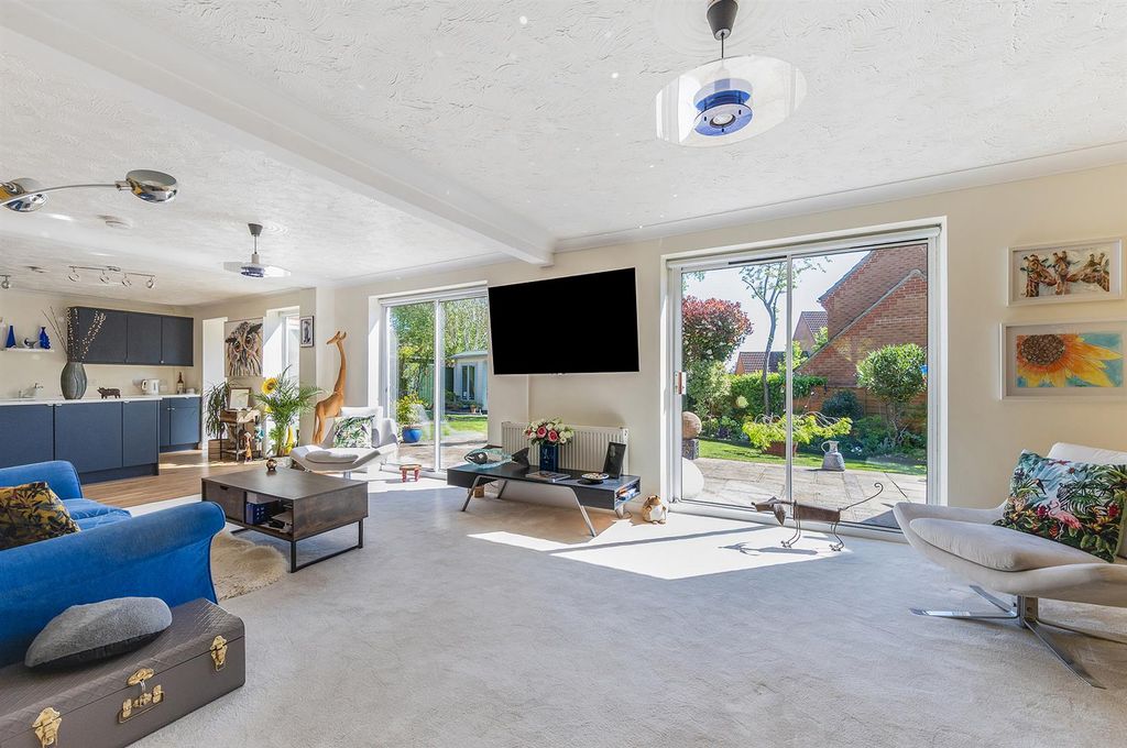 Additional image 3 of 7 bed detached house for saleBorkum Close, Andover SP10