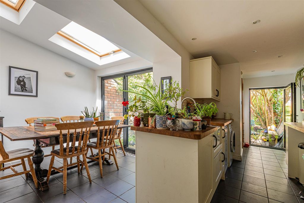 Additional image 10 of 4 bed property for saleSevern Grove, Pontcanna, Cardiff CF11