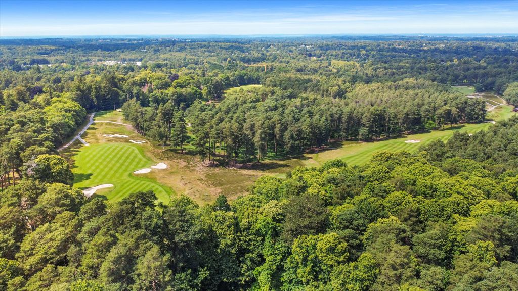 Additional image 4 of 7 bed detached house for saleChertsey Road, Windlesham, Surrey GU20
