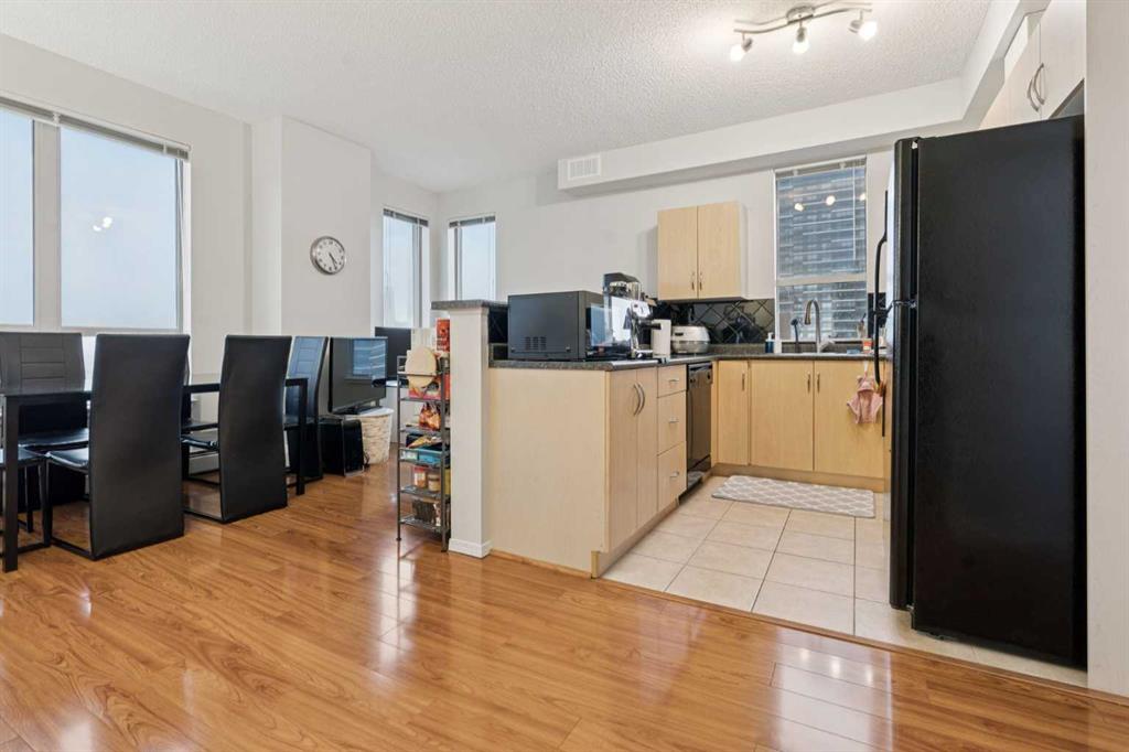 Additional image 6 of 1301-1053 10 Street SW, Calgary, AB, T2R 1S6