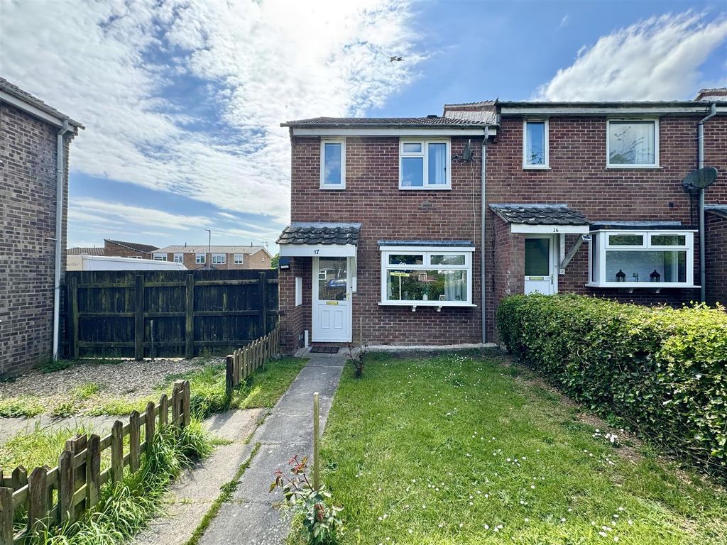 3 bed end terrace house for saleLaburnam Way, Bulwark, Chepstow NP16