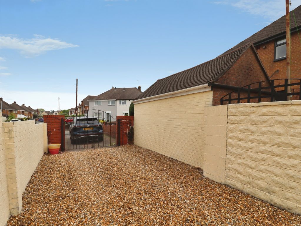 Additional image 20 of 4 bed semi-detached house for saleAxbridge Crescent, Llanrumney, Cardiff CF3