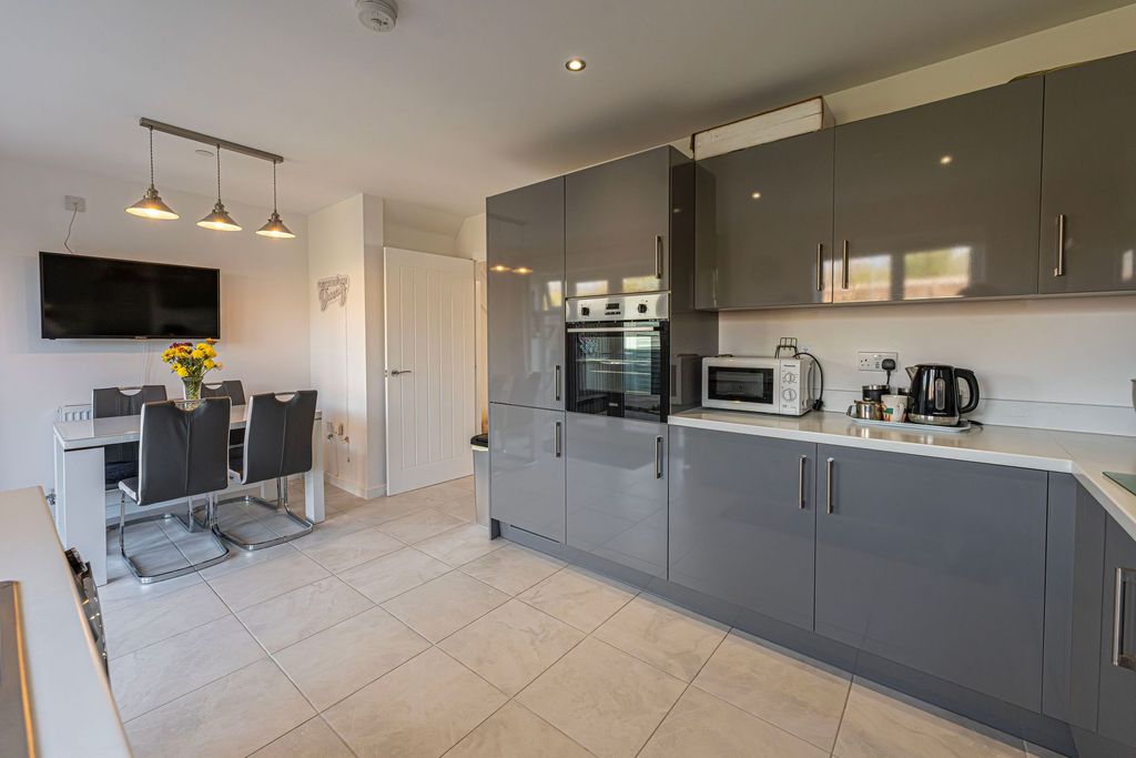 Additional image 8 of 3 bed semi-detached house for saleChapel Field Way, Newport NP19