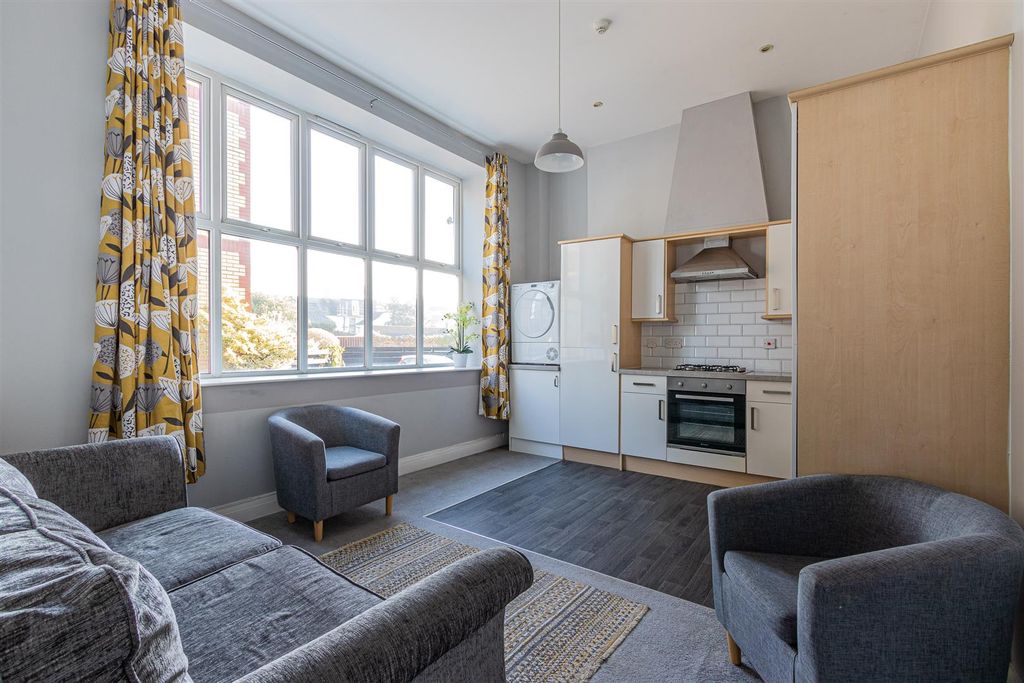 Additional image 2 of 2 bed flat for saleBriartree Manor, Roath CF24