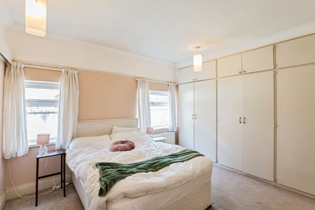 Additional image 15 of 4 bed bungalow for saleDevonshire Road, Lytham St. Annes, Lancashire FY8