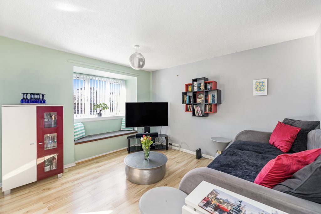 Additional image 2 of 2 bed flat for sale45/6 Double Hedges Park, Liberton, Edinburgh EH16