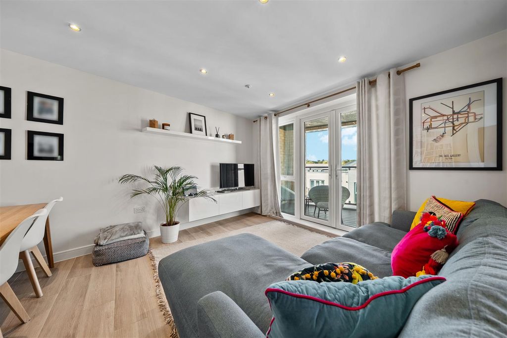 Additional image 6 of 2 bed flat for saleHawker Drive, Addlestone KT15