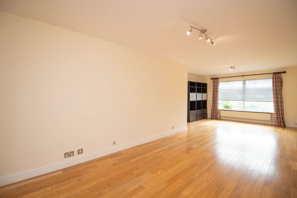 Additional image 9 of 4 bed link detached house for saleFoxleys, Carpenders Park, Watford WD19