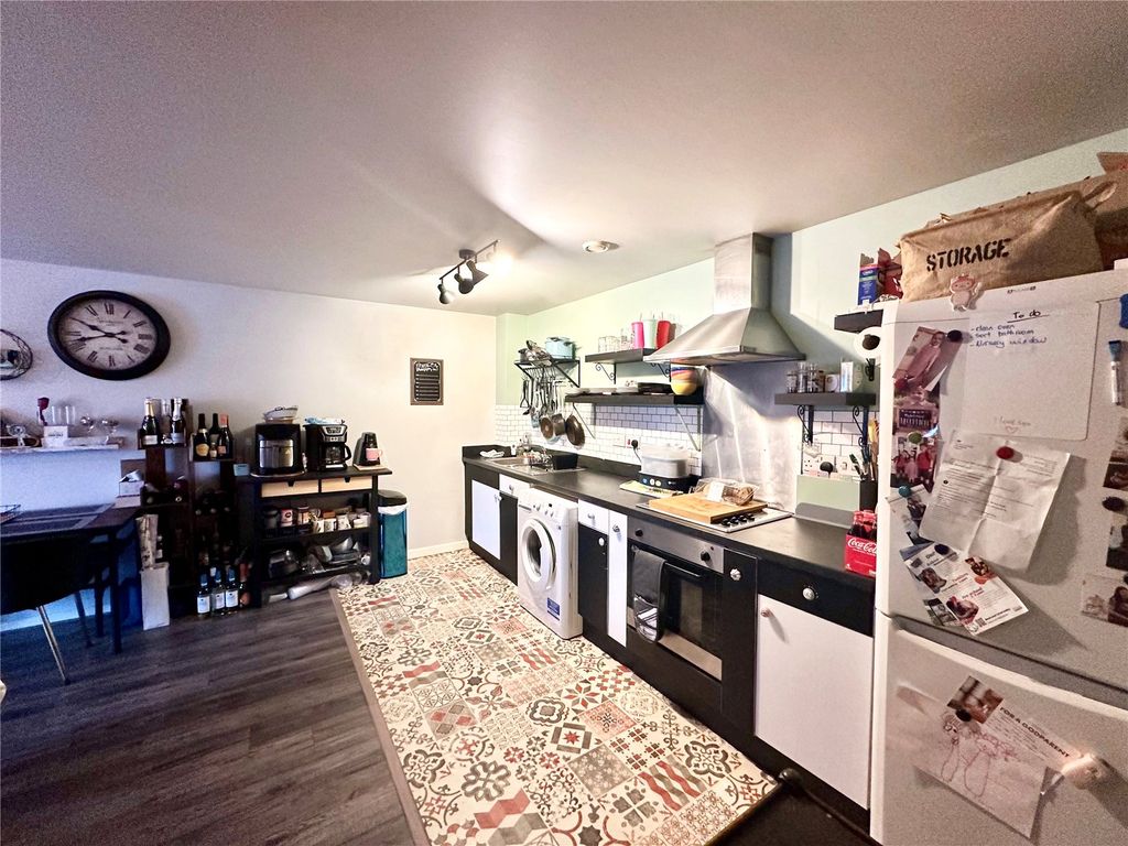2 bed flat for saleSaddlery Way, Chester CH1 photo 3