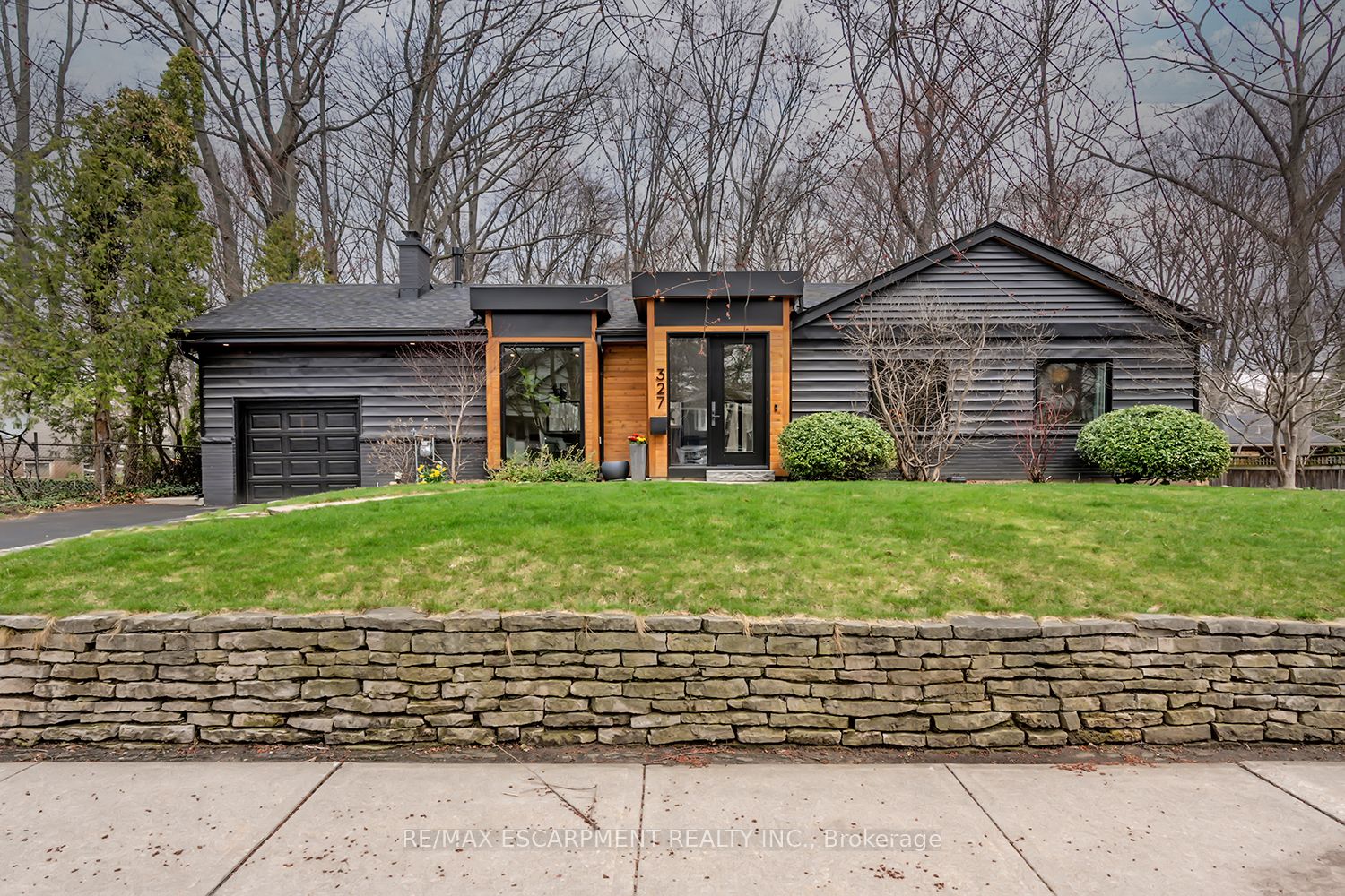 Additional image 3 of 327 Goodram Drive, Burlington, ON, L7L 2J9