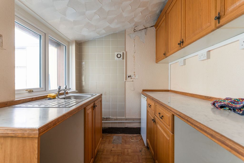 Additional image 2 of 3 bed terraced house for saleTwmpath Road, Pontypool NP4
