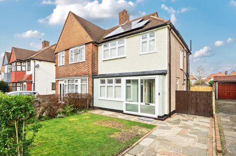 Daneswood Avenue, London SE6