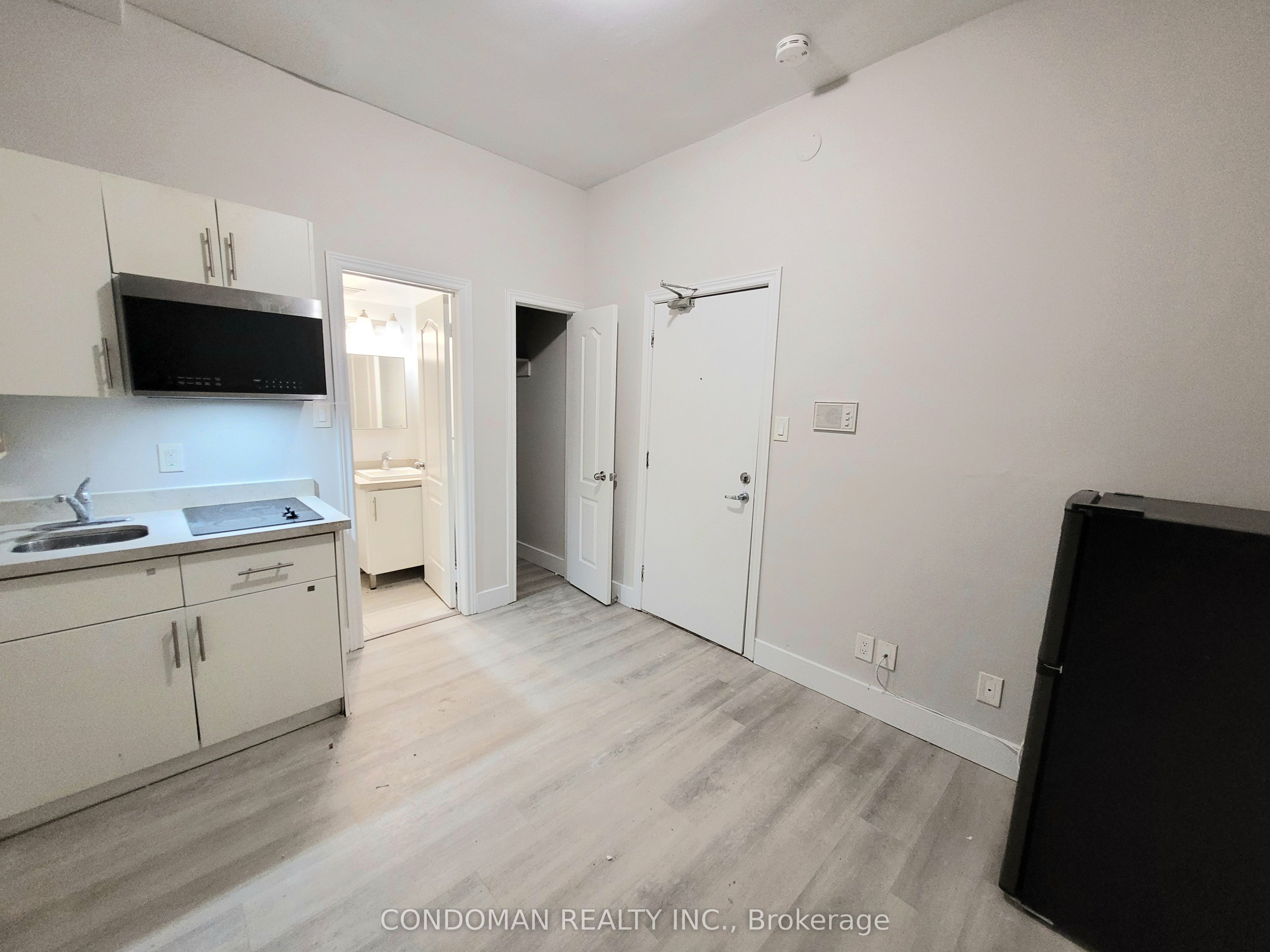 Additional image 2 of 204-1371 King Street W, Toronto, ON, M6K 1H4