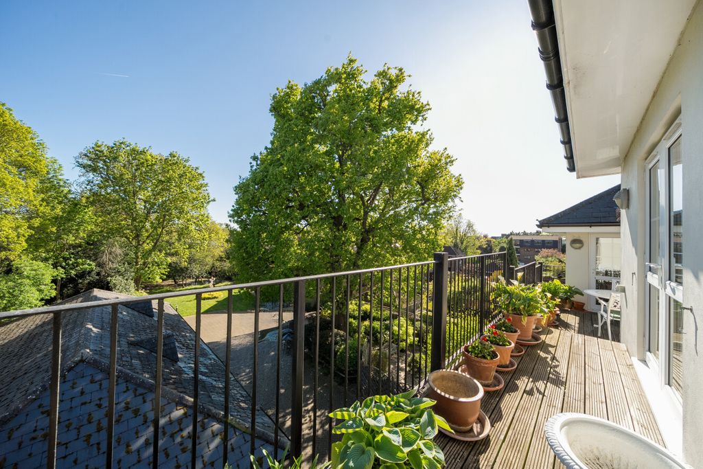 Additional image 22 of 3 bed flat for saleOverbury Avenue, Beckenham BR3