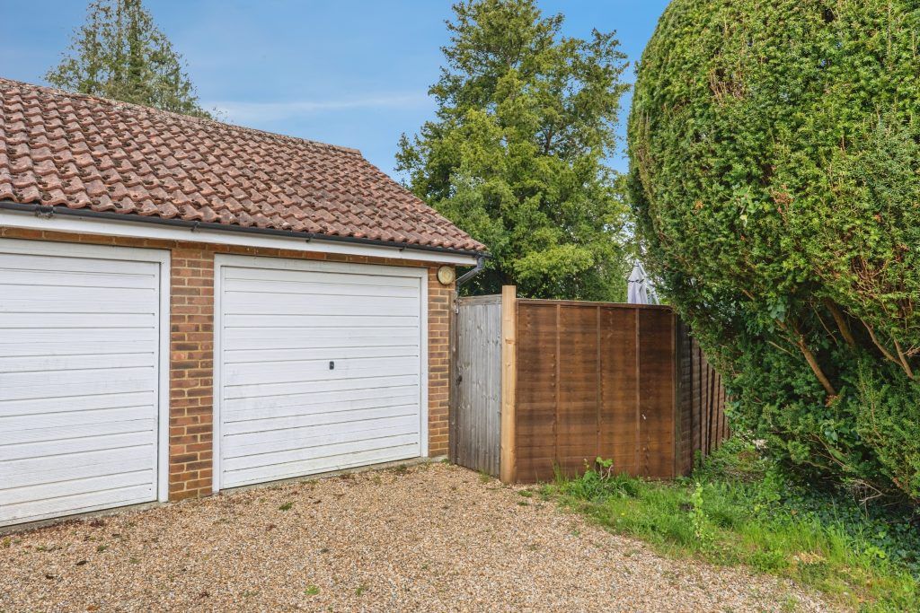 Additional image 26 of 2 bed flat for saleFlat 4 Linden House, Guildford Road, Billingshurst RH14