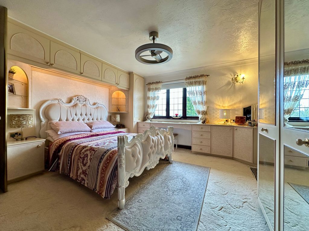 Additional image 14 of 5 bed detached house for saleNoak Hill Road, Billericay CM12