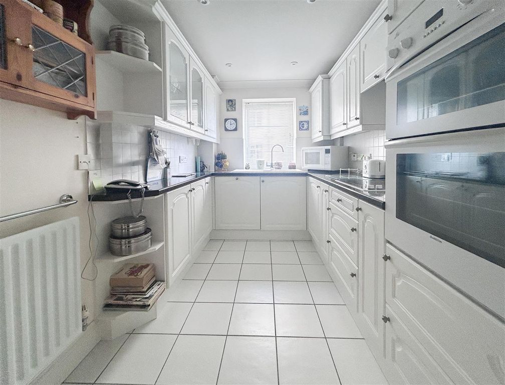 Additional image 7 of 2 bed flat for saleBedford Avenue, Bexhill-On-Sea TN40