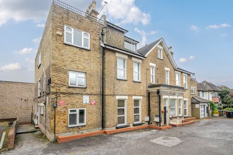 Somertrees Avenue, London SE12