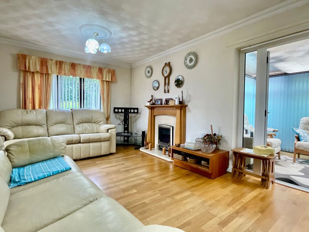 Additional image 3 of 4 bed detached house for saleVictoria Road, Fleur De Lis, Blackwood NP12