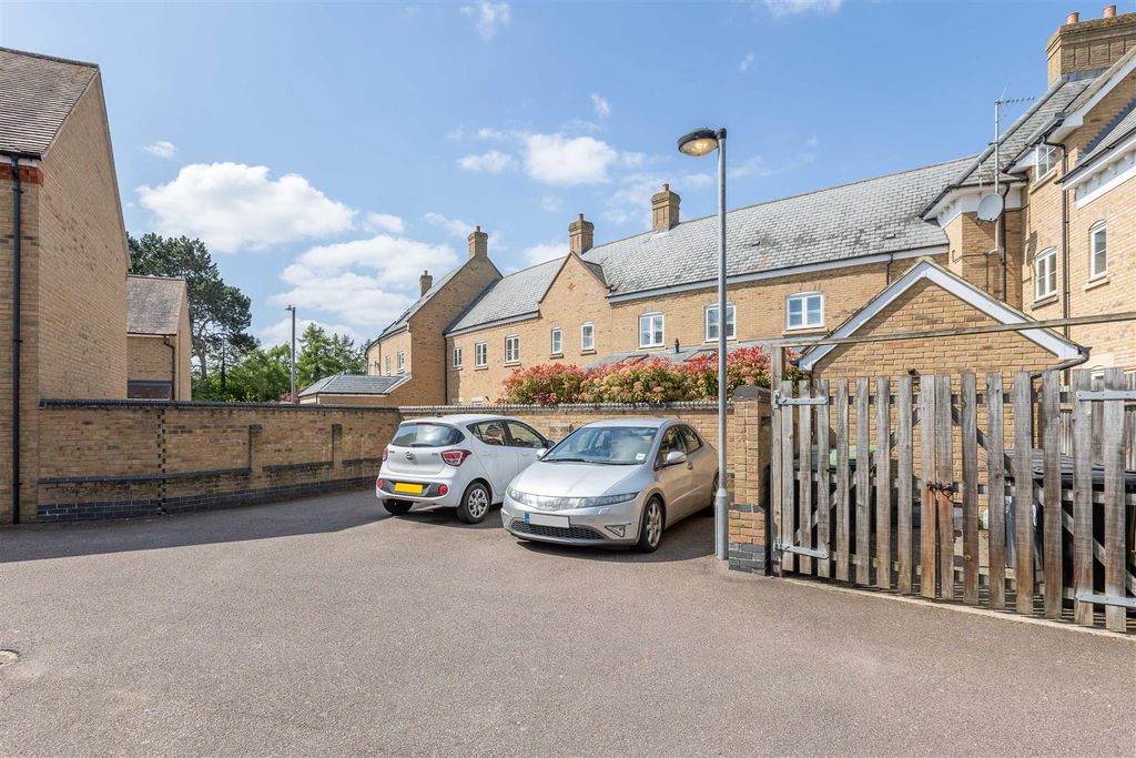 Additional image 12 of 2 bed flat for saleCharlotte Avenue, Fairfield SG5
