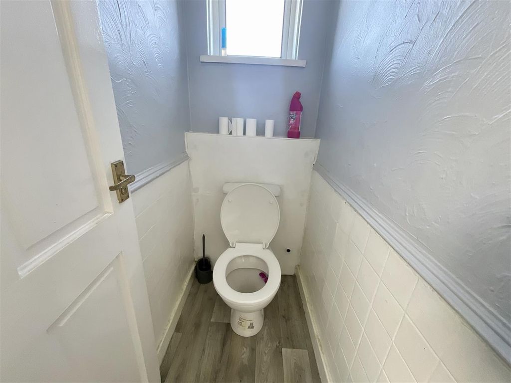 Additional image 10 of 3 bed town house for saleCampbell Street, Llanelli SA15