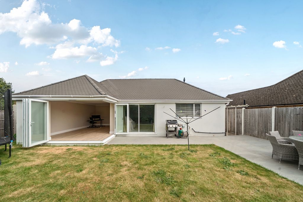 Additional image 21 of 4 bed bungalow for saleMeadow Way, Addlestone KT15