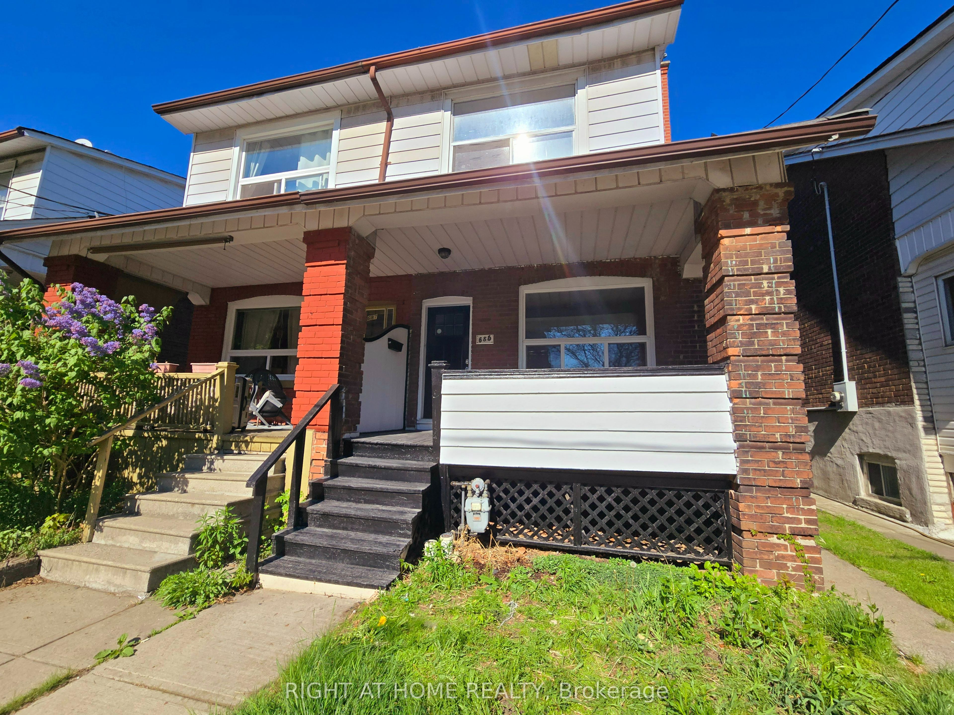 MAIN-685 Greenwood Avenue, Toronto, ON, M4J 4B6