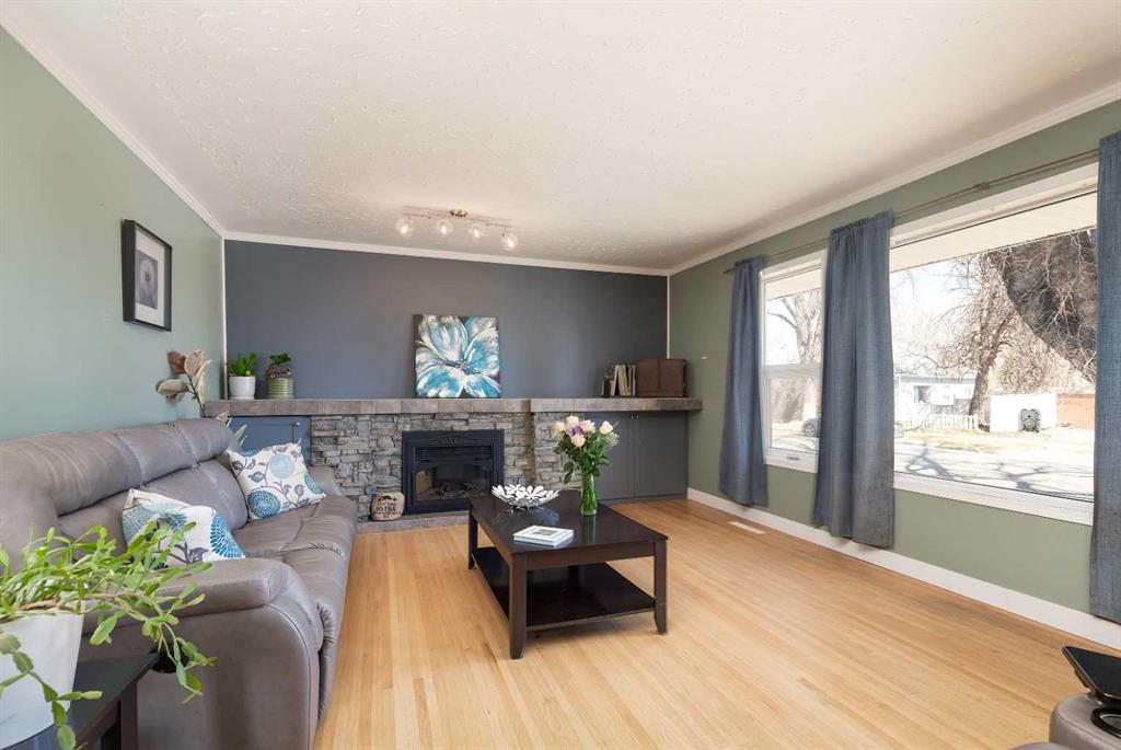 Additional image 5 of 406 20 Street N, Lethbridge, AB, T1H 3N1