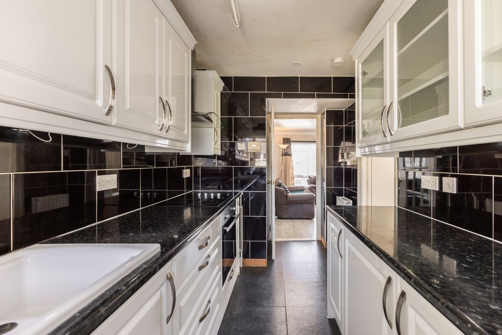 Additional image 6 of 3 bed flat for sale11/5 Westburn Grove, Edinburgh EH14