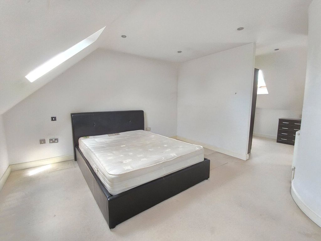 Additional image 11 of 2 bed flat for saleRavenswood Gardens, Stonydelph Lane, Wilnecote, Tamworth B77