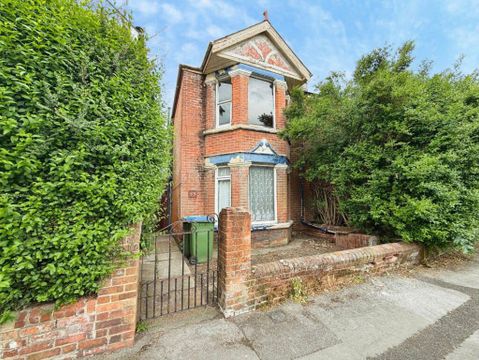 Norfolk Road, Shirley, Southampton SO15
