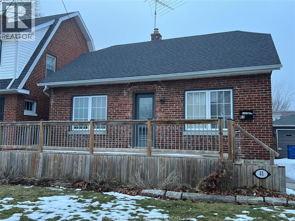 41 Alexandra West, Chatham, ON, N7M1X9