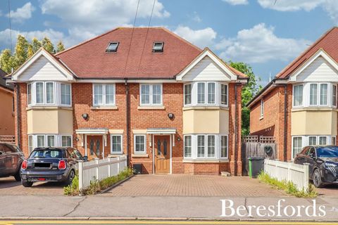 St. Marys Lane, Upminster RM14