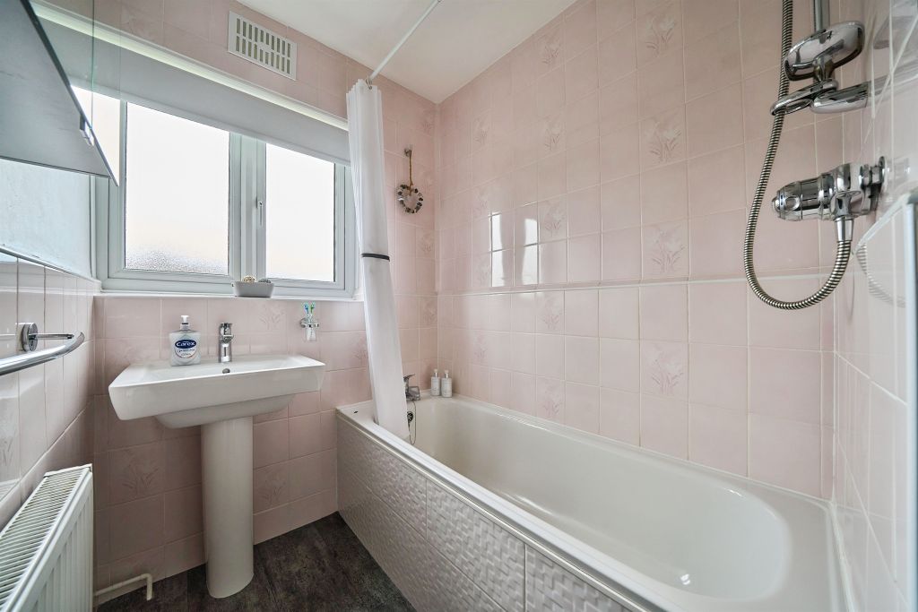 Additional image 13 of 3 bed terraced house for saleBeccles Drive, Barking IG11