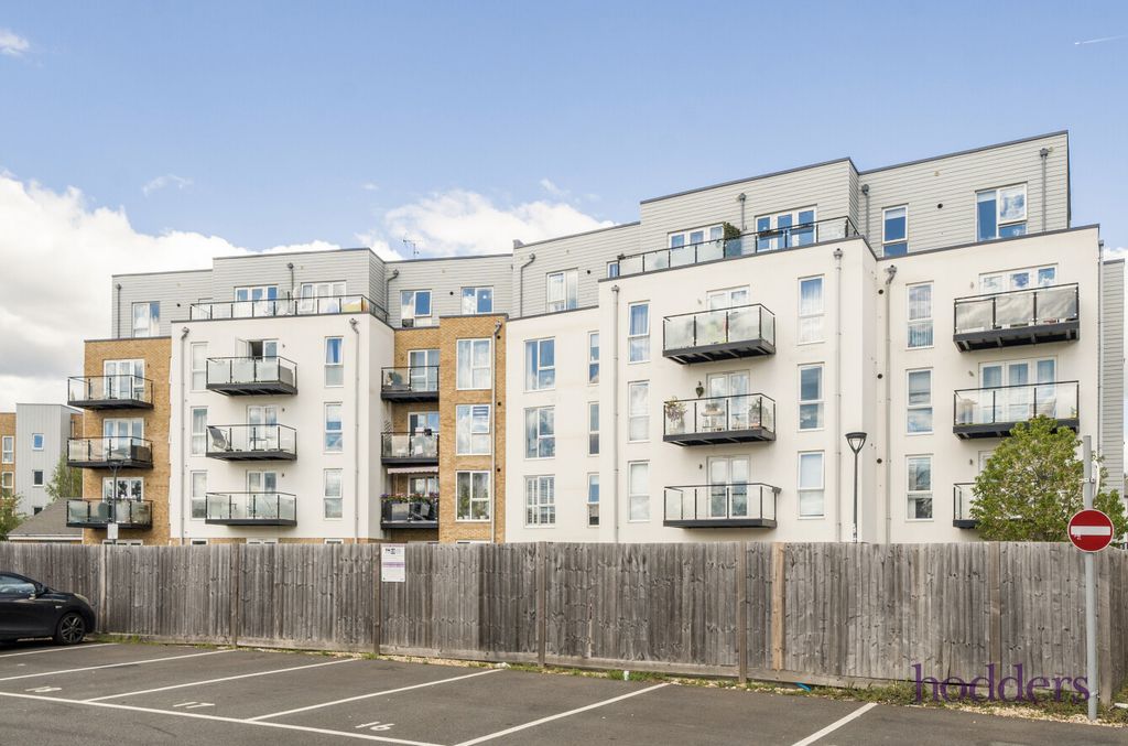 Additional image 17 of 2 bed flat for saleBeaumont Apartments, Hawker Drive, Addlestone, Surrey KT15