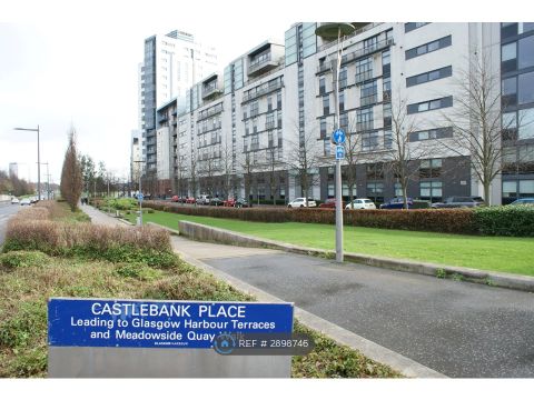 Castlebank Place, Glasgow City G11