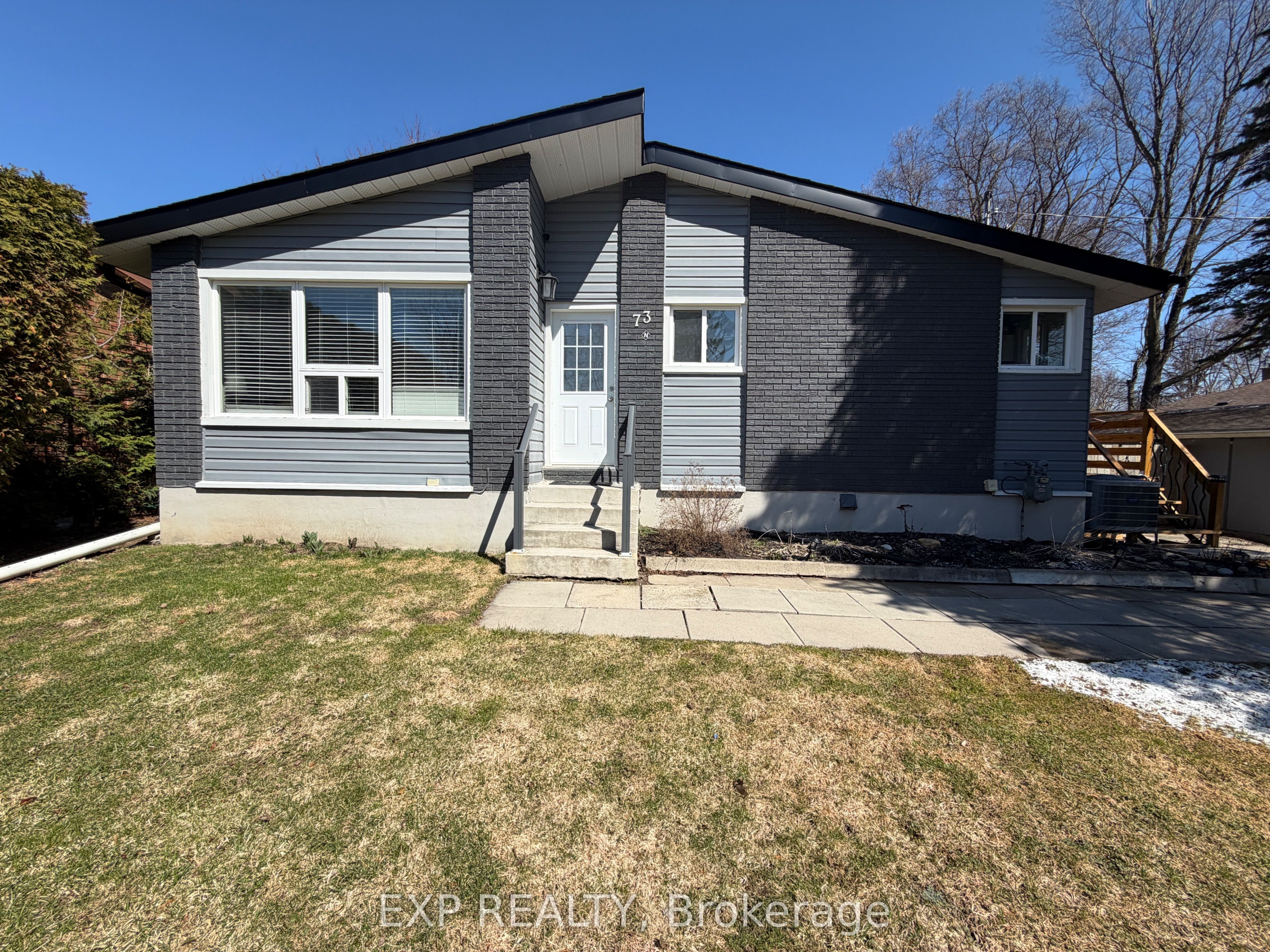 Lower-73 Roxborough Road, Newmarket, ON, L3Y 3L1