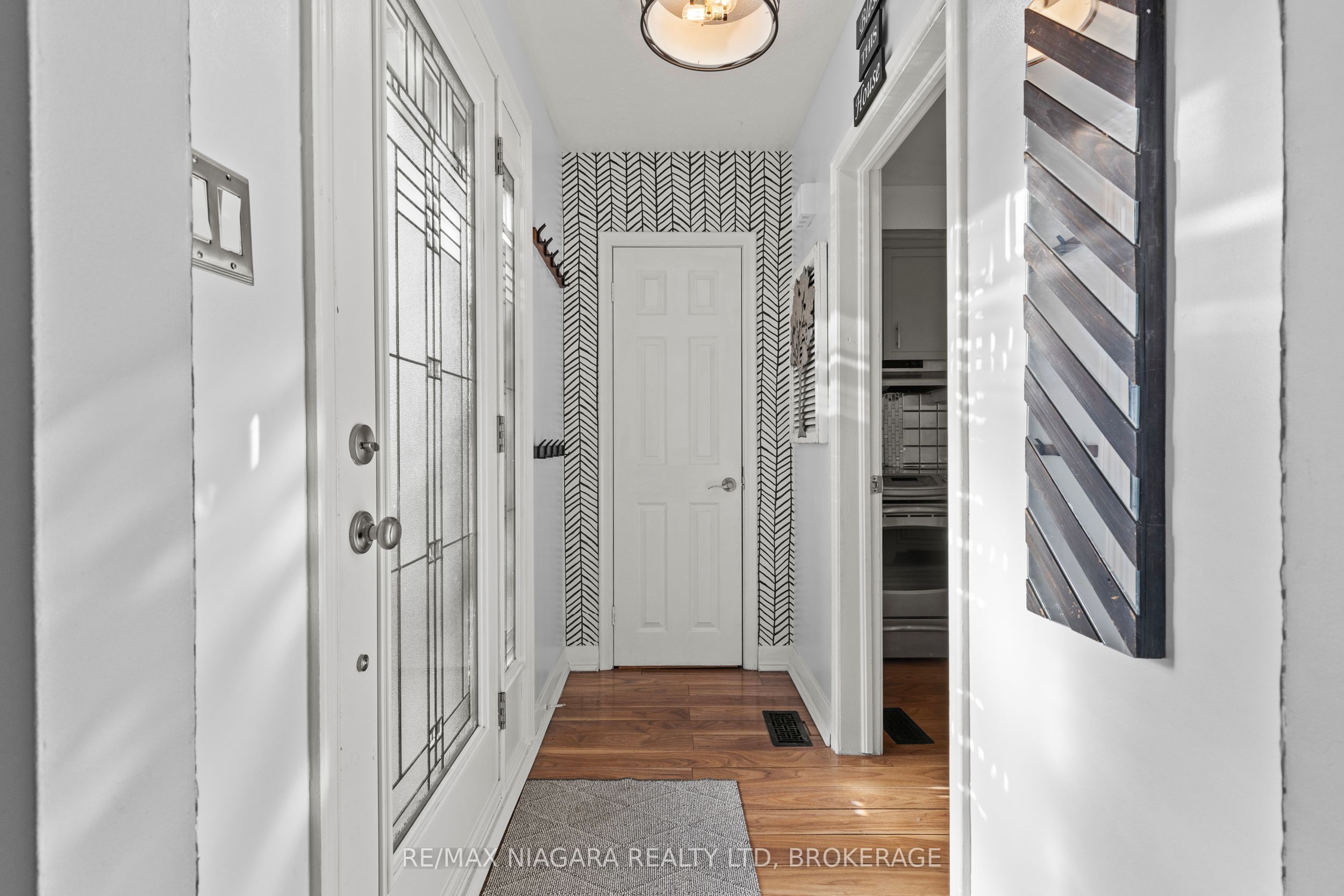 96 Terrace Drive, Hamilton, ON, L9A 2Y6 photo 3