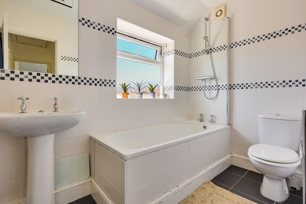 Additional image 18 of 4 bed semi-detached house for saleLents Way, Cambridge CB4