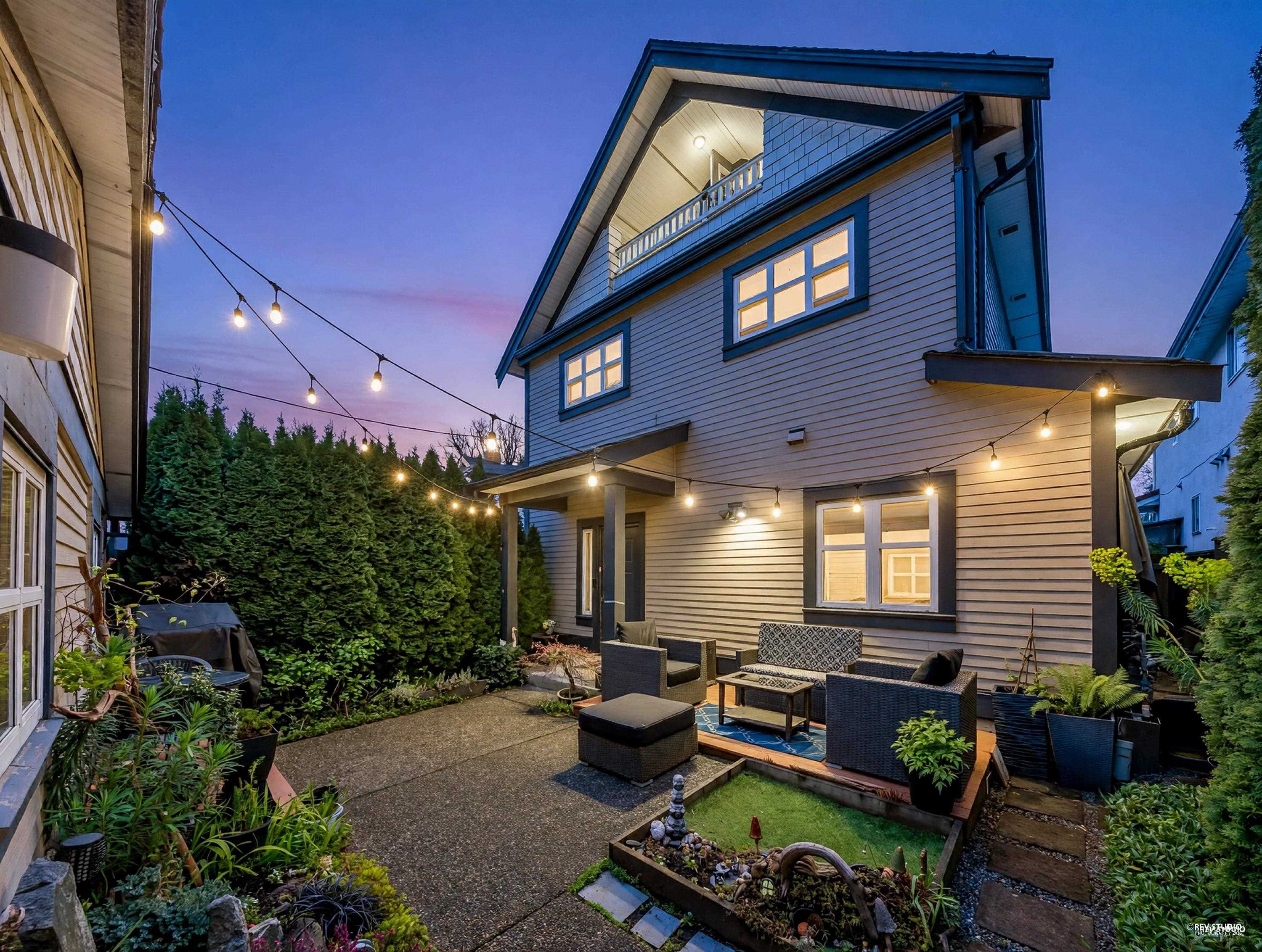 723 12th Avenue E, Vancouver, BC, V5T 2J1
