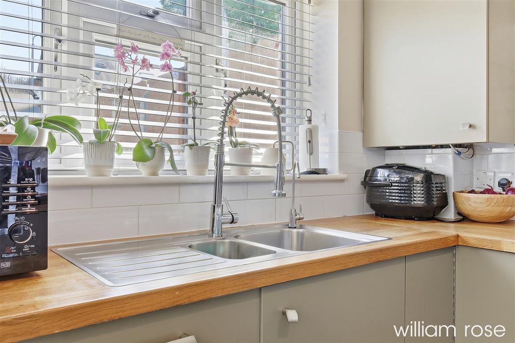 Additional image 10 of 4 bed semi-detached house for saleWestbury Lane, Buckhurst Hill IG9