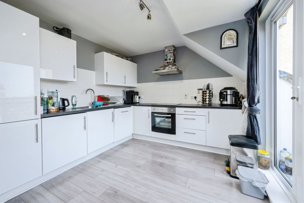 Additional image 8 of 2 bed flat for salePalgrave Road, Bedford MK42