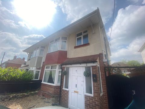Munro Crescent, Southampton, Hampshire SO15