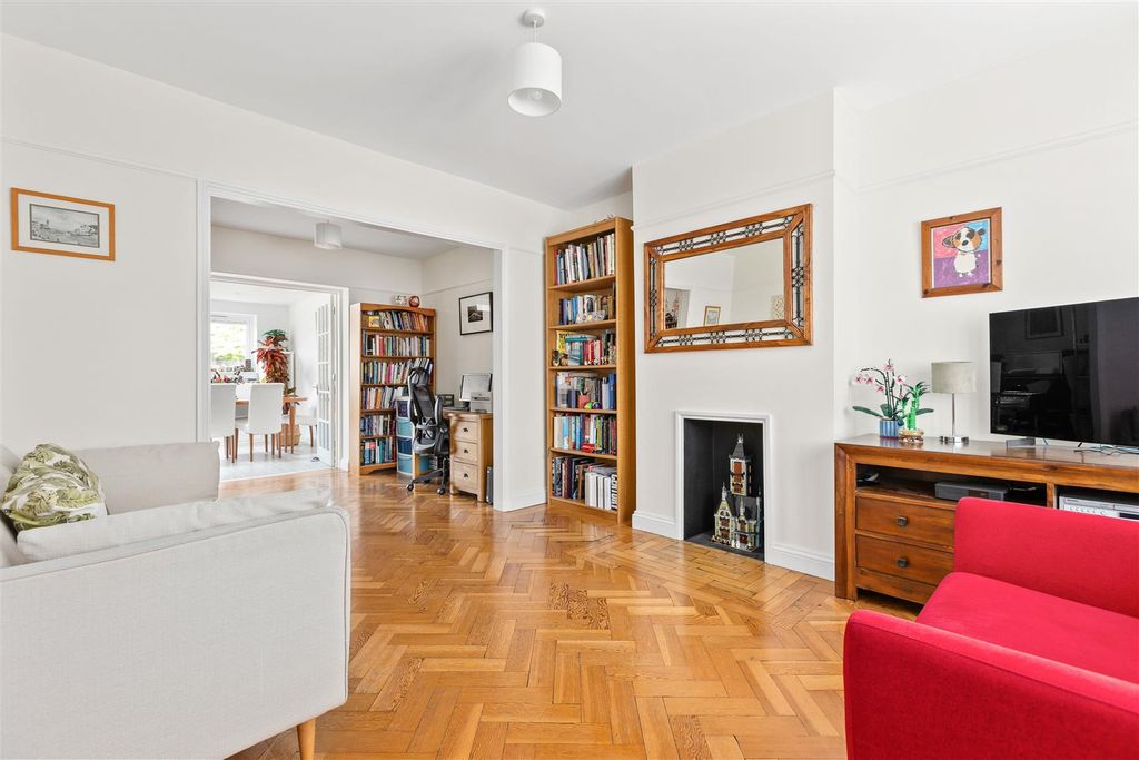 Additional image 8 of 3 bed semi-detached house for saleGrosvenor Road West, Baldock SG7